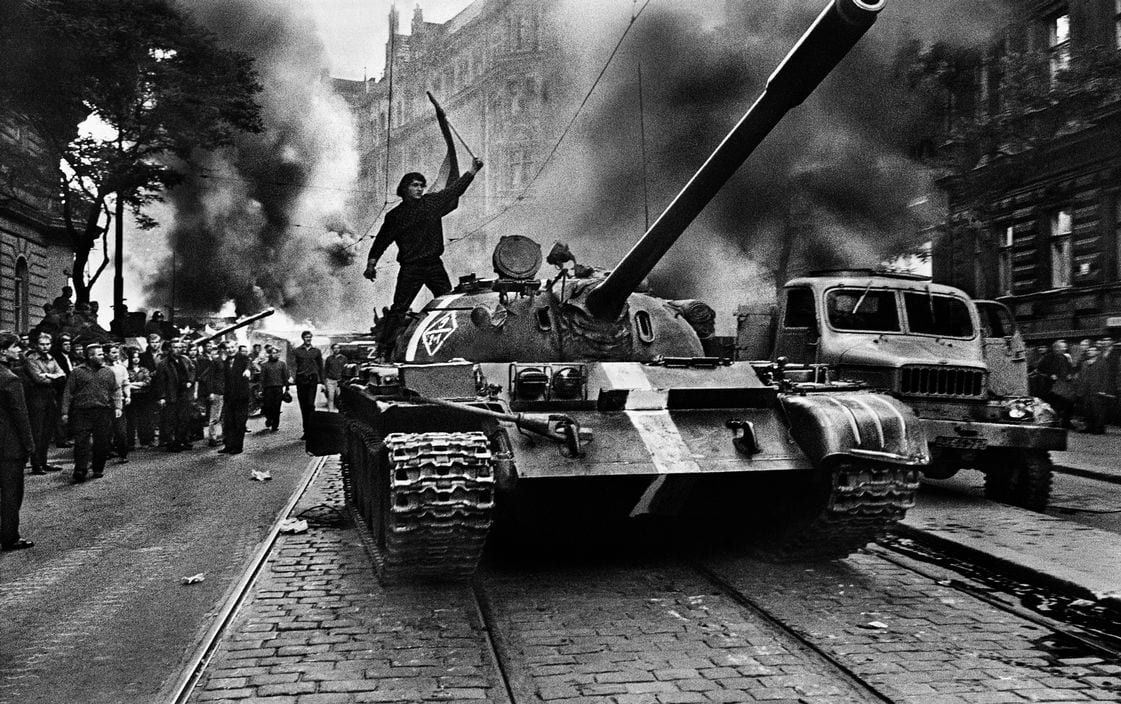 Josef Koudelka, "CZECHOSLOVAKIA. Prague. August 1968. Warsaw Pact tanks invade Prague."