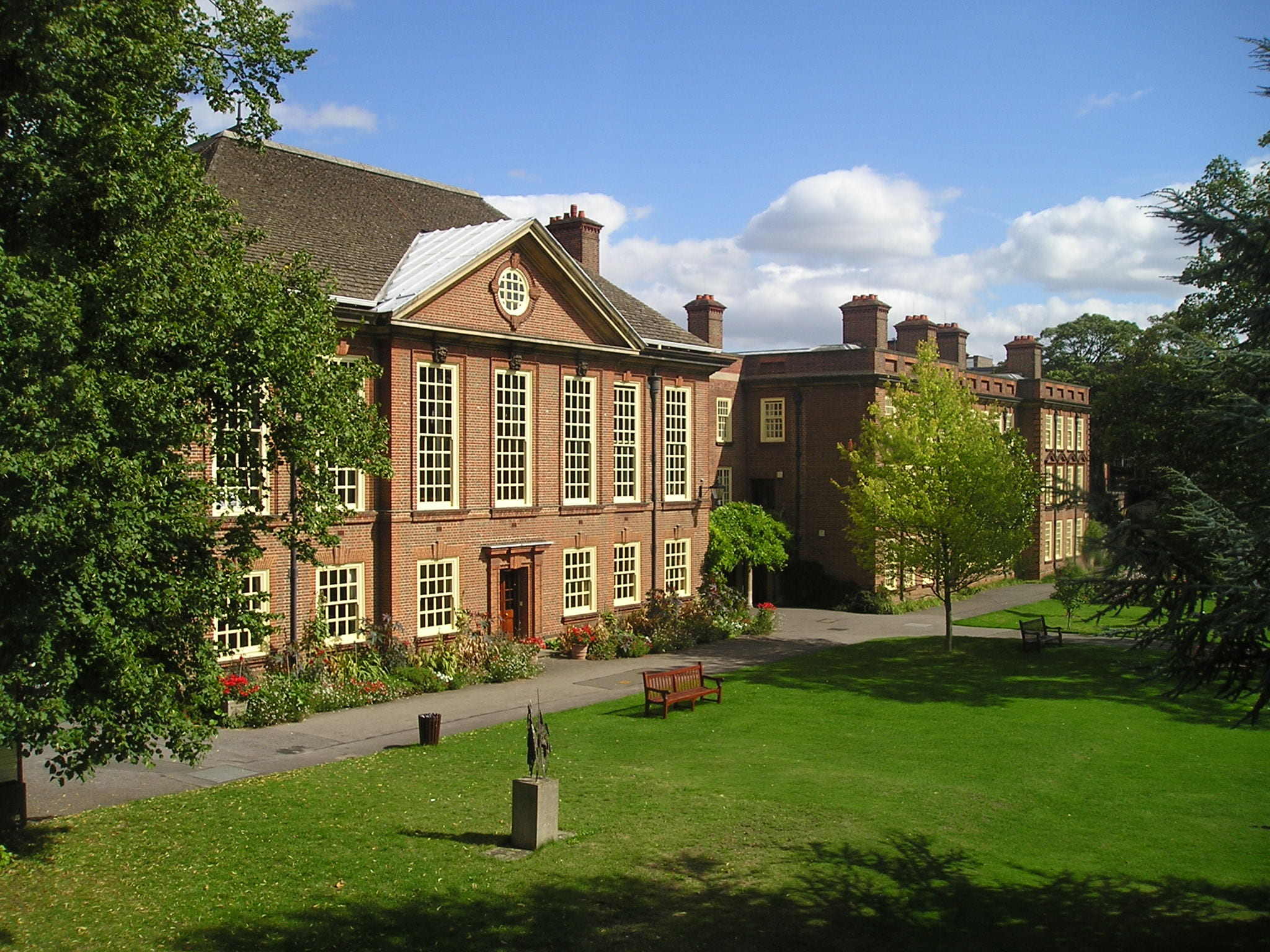 Somerville College, Oxford, where Margery Fry and Rose Sidgwick met. Wikimedia Commons.